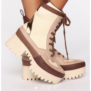 NWT Fashion Nova walk the other way booties